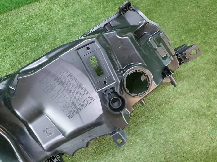 Корпус фары левый Range Rover Vogue 4 L405 (17-22)