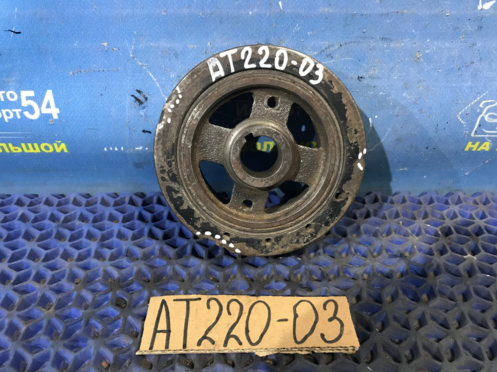 Шкив коленвала TOYOTA AVENSIS 1999