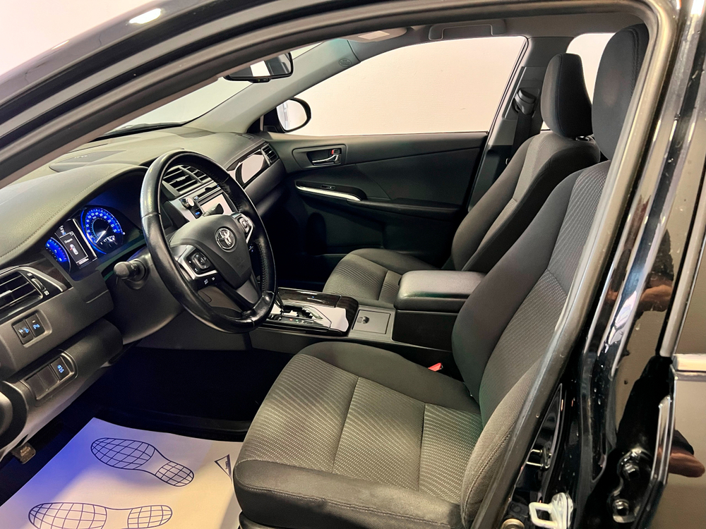 Toyota Camry, 2015 год