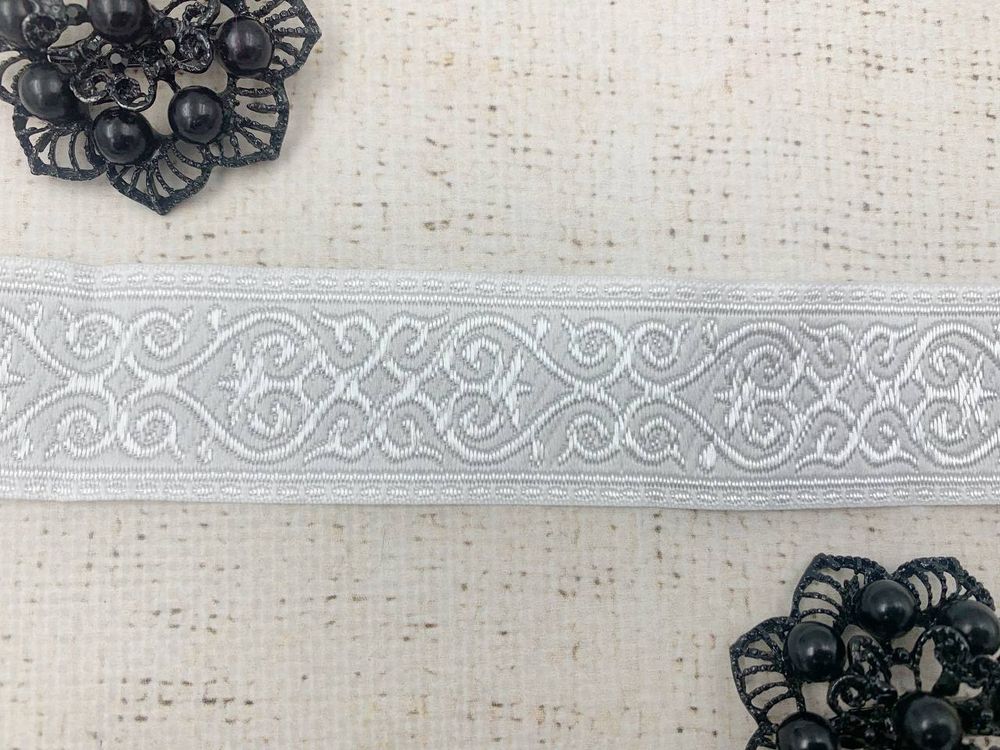 Тесьма жаккард, ш. 3,5 см, серебро