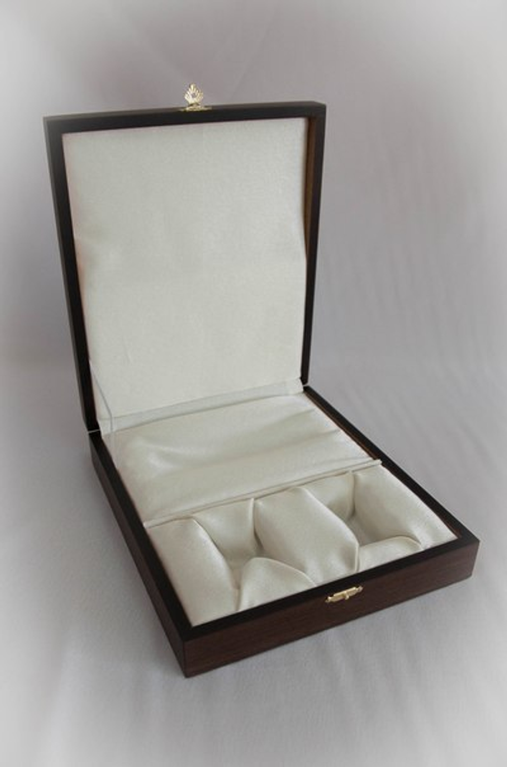 Футляр подарочный из шпона (дерево) под нанесение логотипа