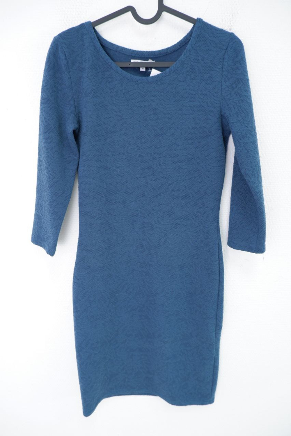 Платье New Look лаконичное 40 размер