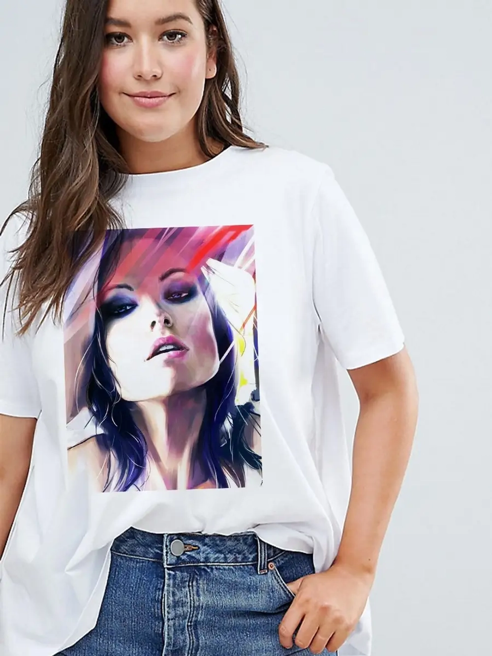 Футболка с девушкой