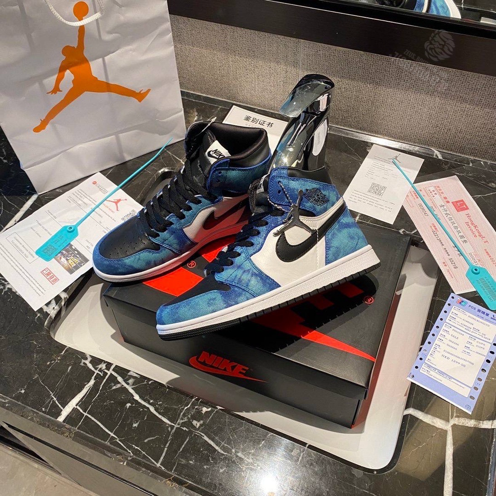 Кроссовки Nike Air Jordan 4