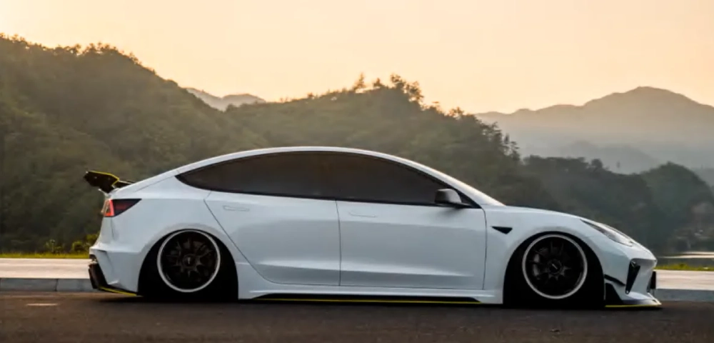 Обвес "Hacker" для Tesla Model 3 2017-2023 Тесла карбоновый тюнинг