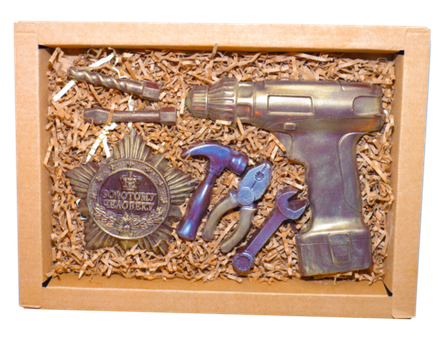 Шоколад ручной работы "Шуруповерт" 200гр