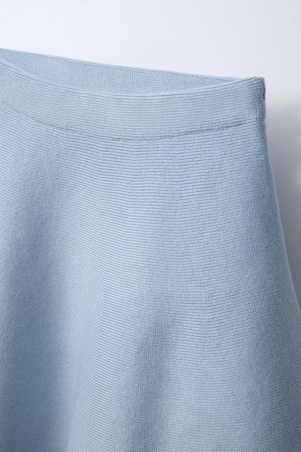 ZARA РАСКЛЕШЕННАЯ ТРИКОТАЖНАЯ ЮБКА, ГОЛУБОЙ