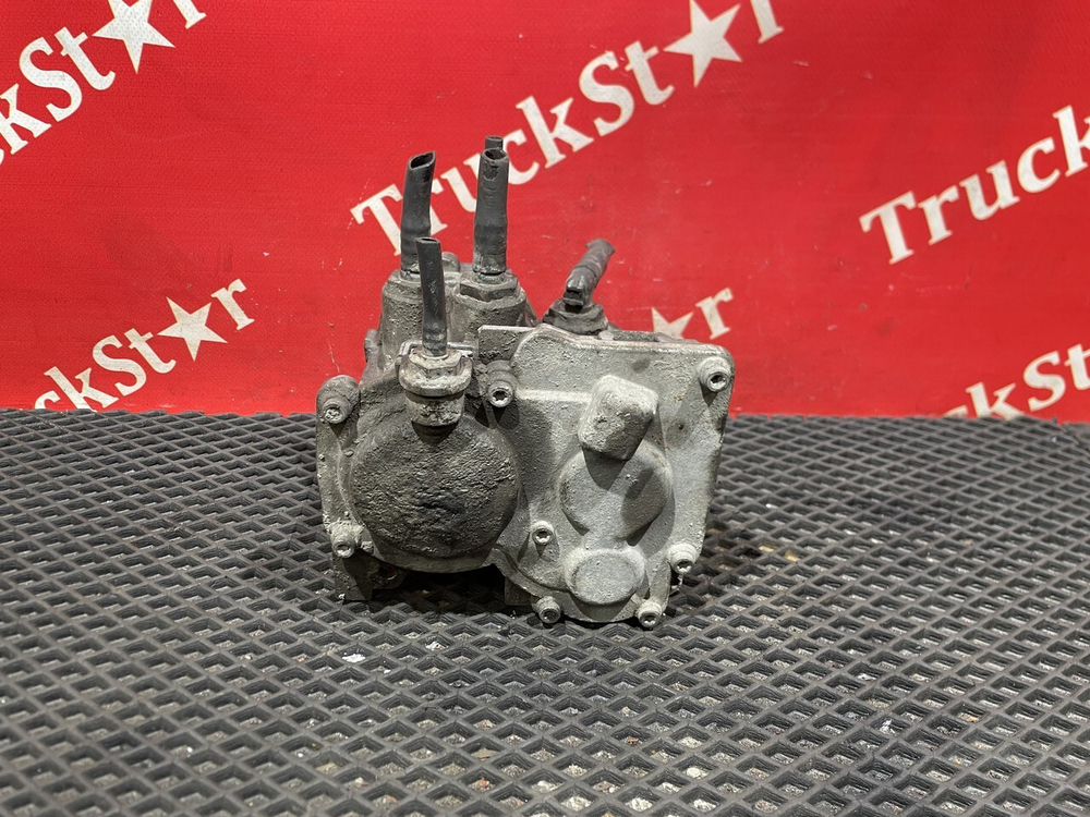 Кран управления тормозами прицепа