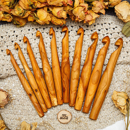 Набор деревянных крючков для вязания из вишни 10 шт (11-20 мм). KN8