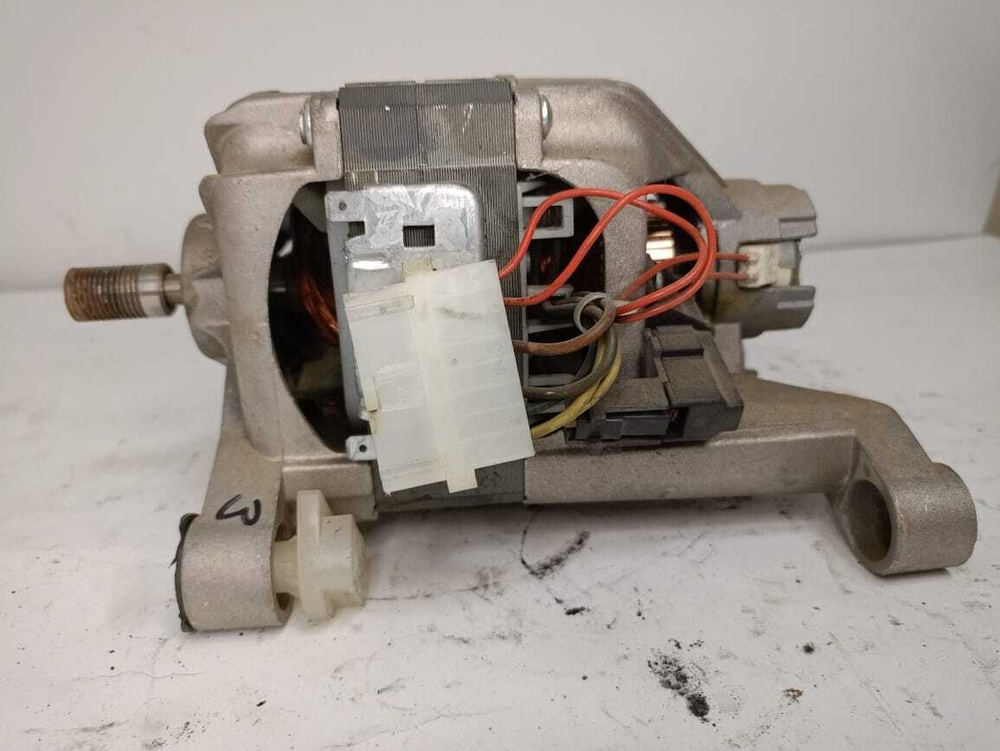 142 Двигатель для стиральных машин Ariston Indesit 38/64-148/ph3 б/у