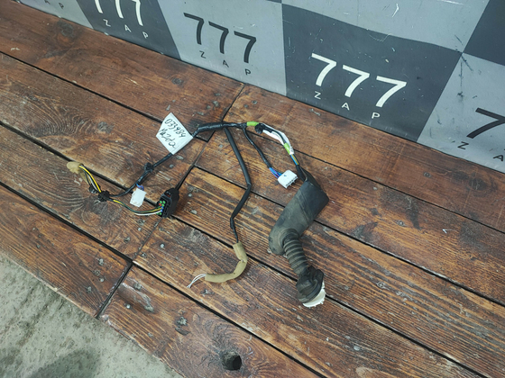 Проводка двери задней правой Mazda 3 (BK) 02-09 Б/У Оригинал B32H67220C