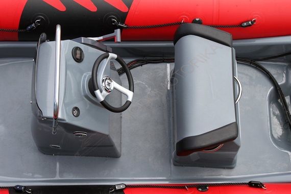 Надувная лодка ZODIAC PRO 500 TOURING PVC BLACK LIGHT GREY TUBE - WHITE HULL