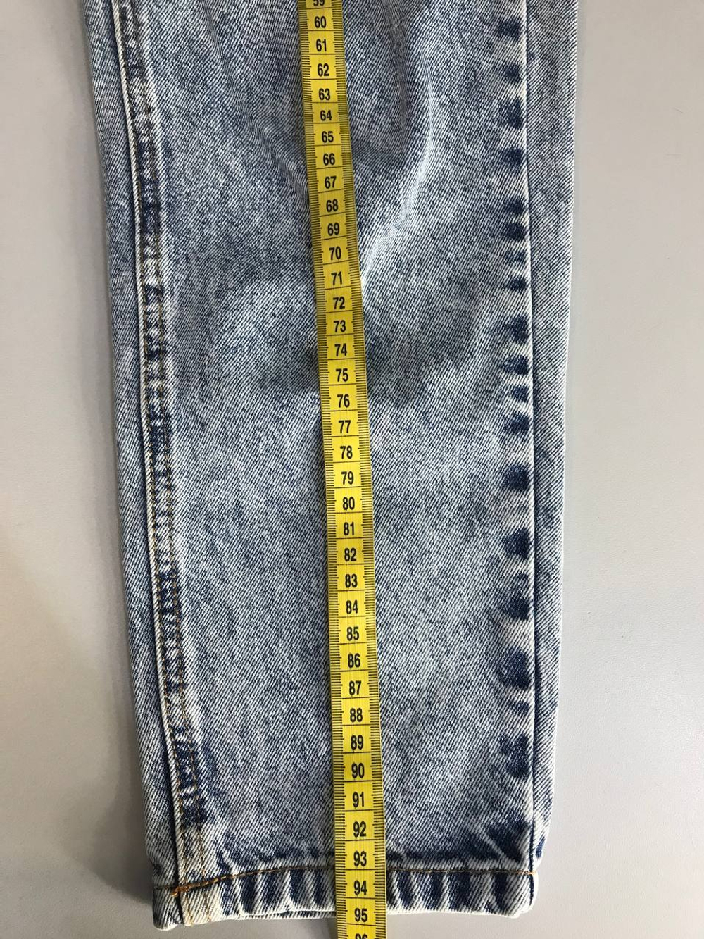 Джинсы Pull&Bear модного оттенка, маркировка 36, визуально 42 размер