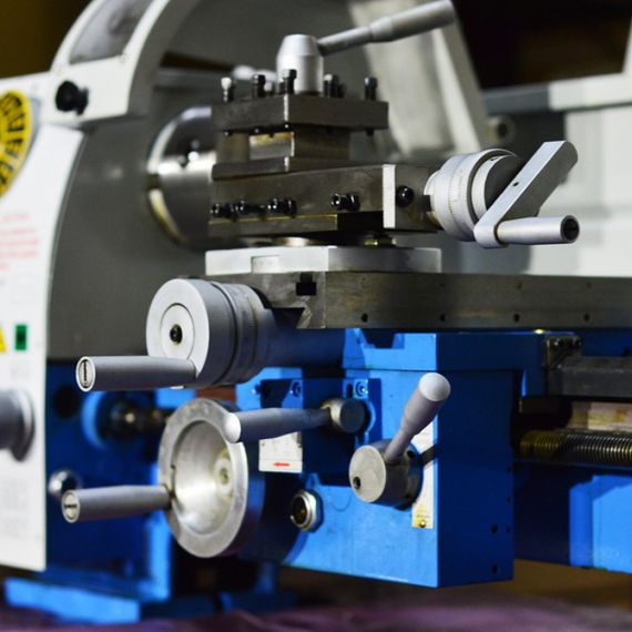 VISPROM SPV-550 универсальный токарный станок