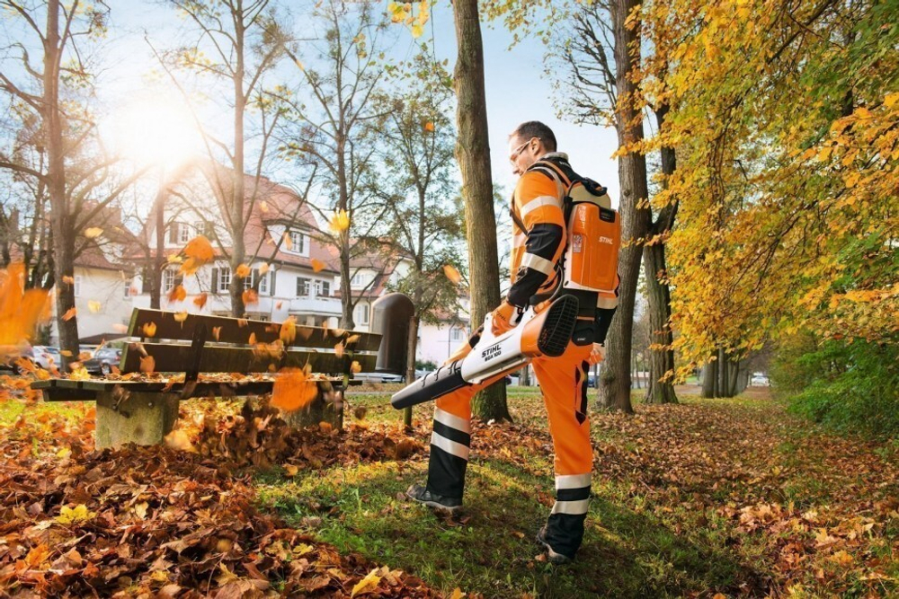 Аккумуляторное воздуходувное устройство Stihl BGA 100, без аккумулятора