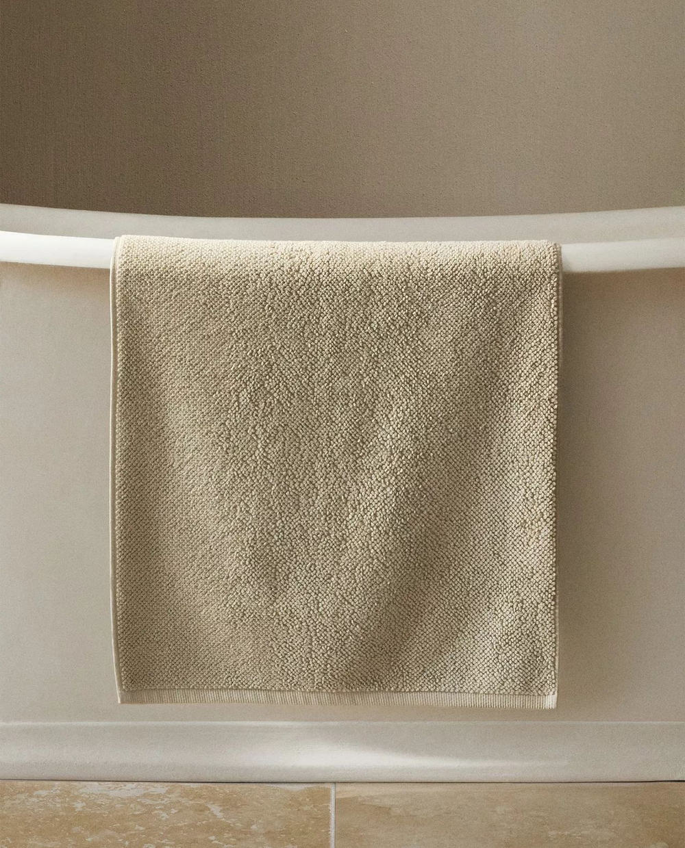 Zara Home - Гладкий нескользящий коврик для ванной, зеленый, 50x70 см