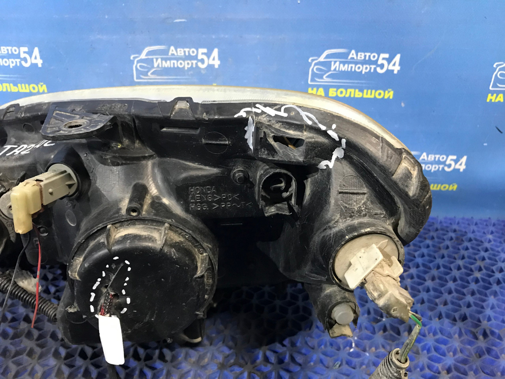 Фара передняя правая Honda AVANCIER 2001