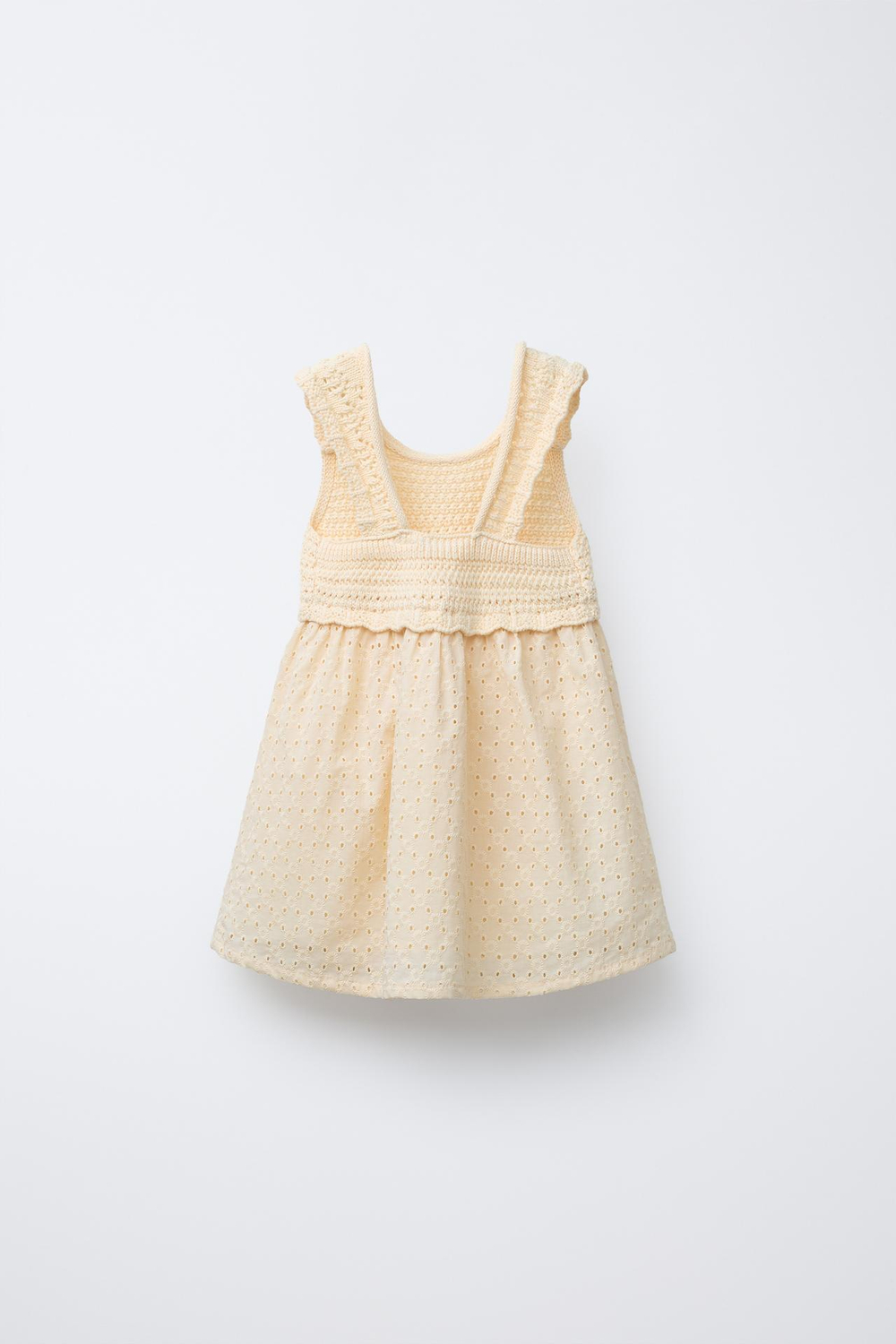 ZARA КОМБИНИРОВАННОЕ ТРИКОТАЖНОЕ ПЛАТЬЕ С ВЫШИВКОЙ В ШВЕЙЦАРСКОМ СТИЛЕ, ЦВЕТ СЛИВОЧНОГО МАСЛА