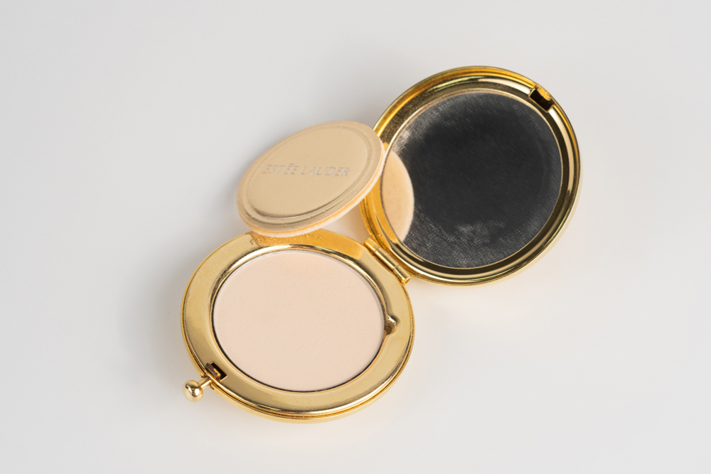 Коллекционная компактная пудра Estee Lauder «Дева»