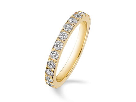 Классическое кольцо из желтого золота с бриллиантами