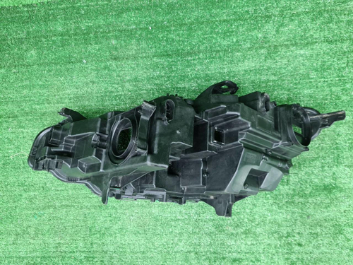 Корпус фары правый BMW 8er G14 G15 G16 (2018-2022)