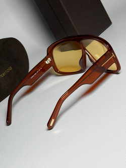 Солнцезащитные очки Tom Ford