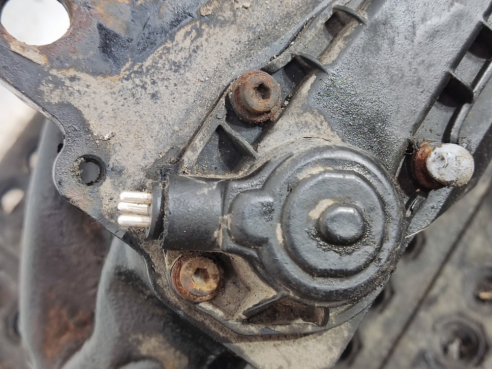 Суппорт передний правый 2016г.