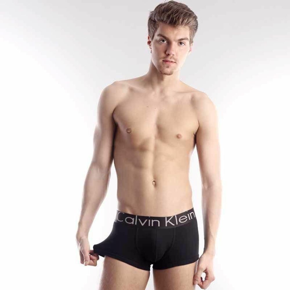 Мужские трусы боксеры черные Calvin Klein 365 Black