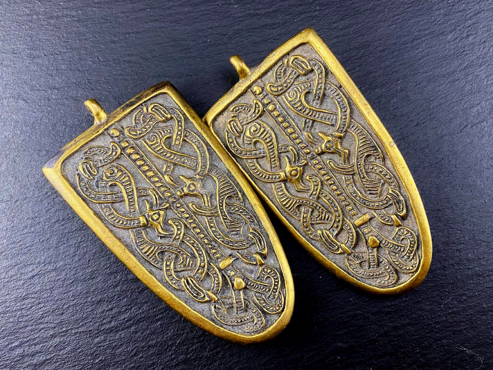 Фибула. Бирка, 10 в. (пара).