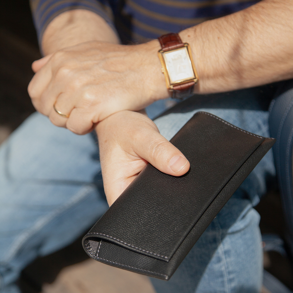 Футляр для очков Lentille из кожи сафьяно, черного цвета