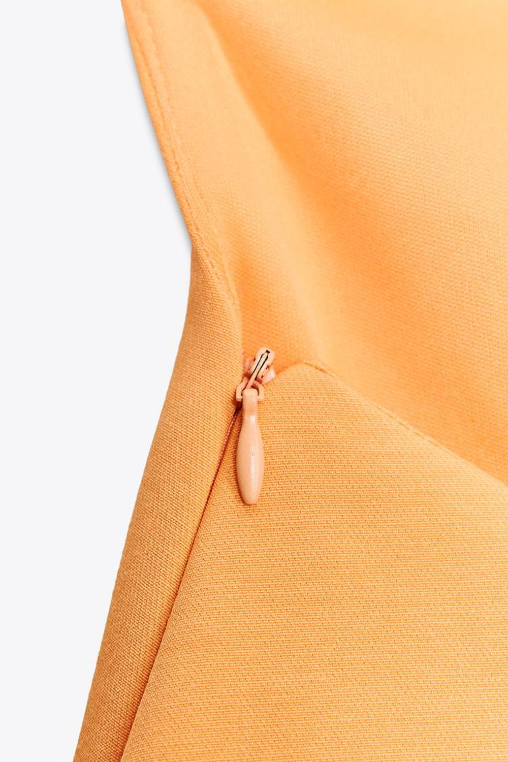 ZARA ТОП С ДЕКОРАТИВНЫМ ВЫРЕЗОМ БЕЗ БРЕТЕЛЕЙ, МАНДАРИНОВЫЙ