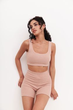 Короткие шорты из лапши с пич-эффектом цвета мокко