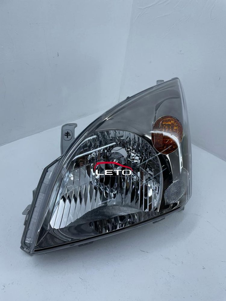 Фара левая 81170-60D50 8117060D50