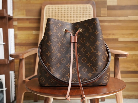Louis Vuitton NeoNoe MM