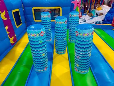 Коммерческий надувной батут "Золотая рыбка" 10*8*3,8 м.