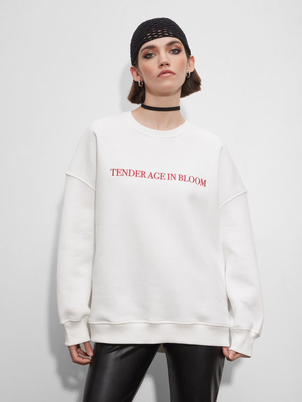 Свитшот Tender age, Молочный