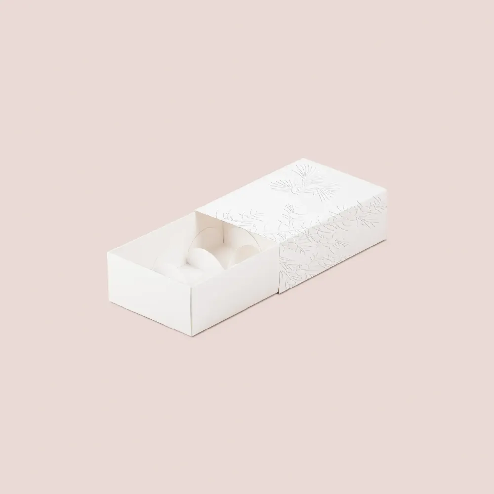 Коробка-пенал с тиснением для 6 моти 171*114*55 мм