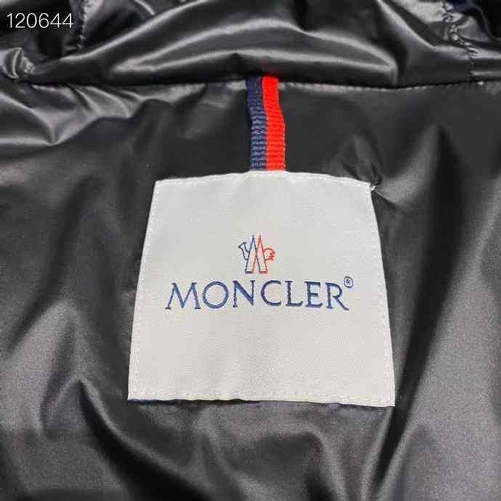 Пуховик Moncler