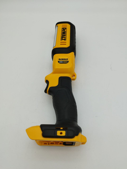Фонарь аккумуляторный светодиодный dewalt DCL050