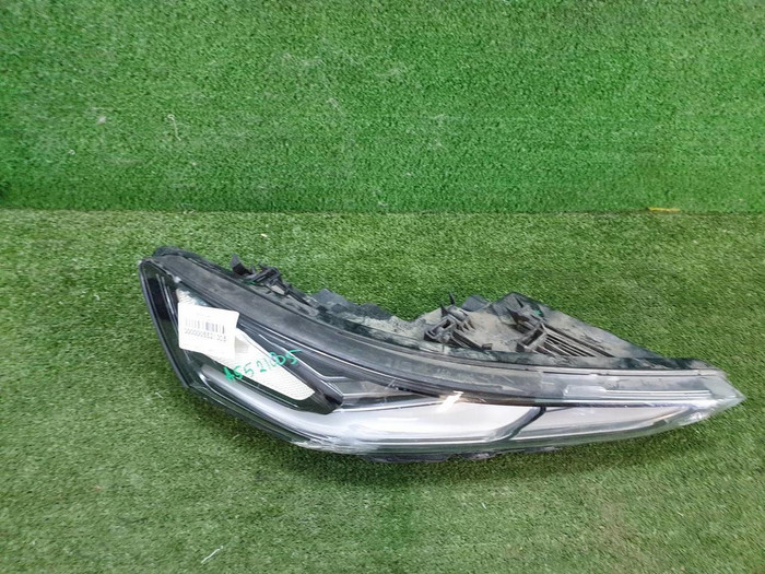 Фара габаритная правая Hyundai Santa Fe 4 TM (2018-2021) LED