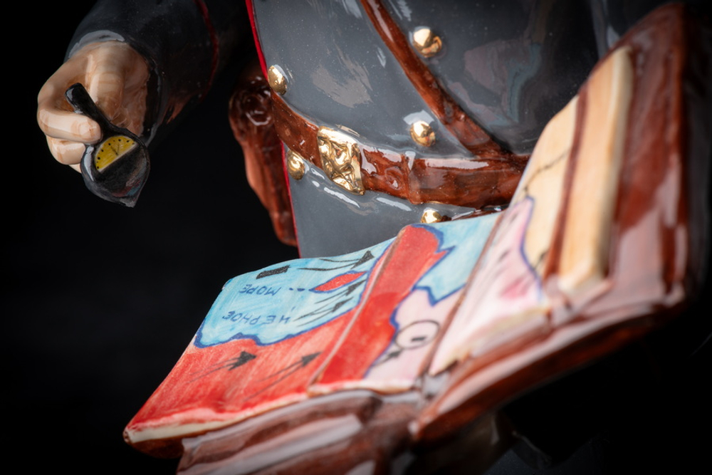 Статуэтка. Фарфор. Воронов Николай Николаевич маршал артиллерии. Россия