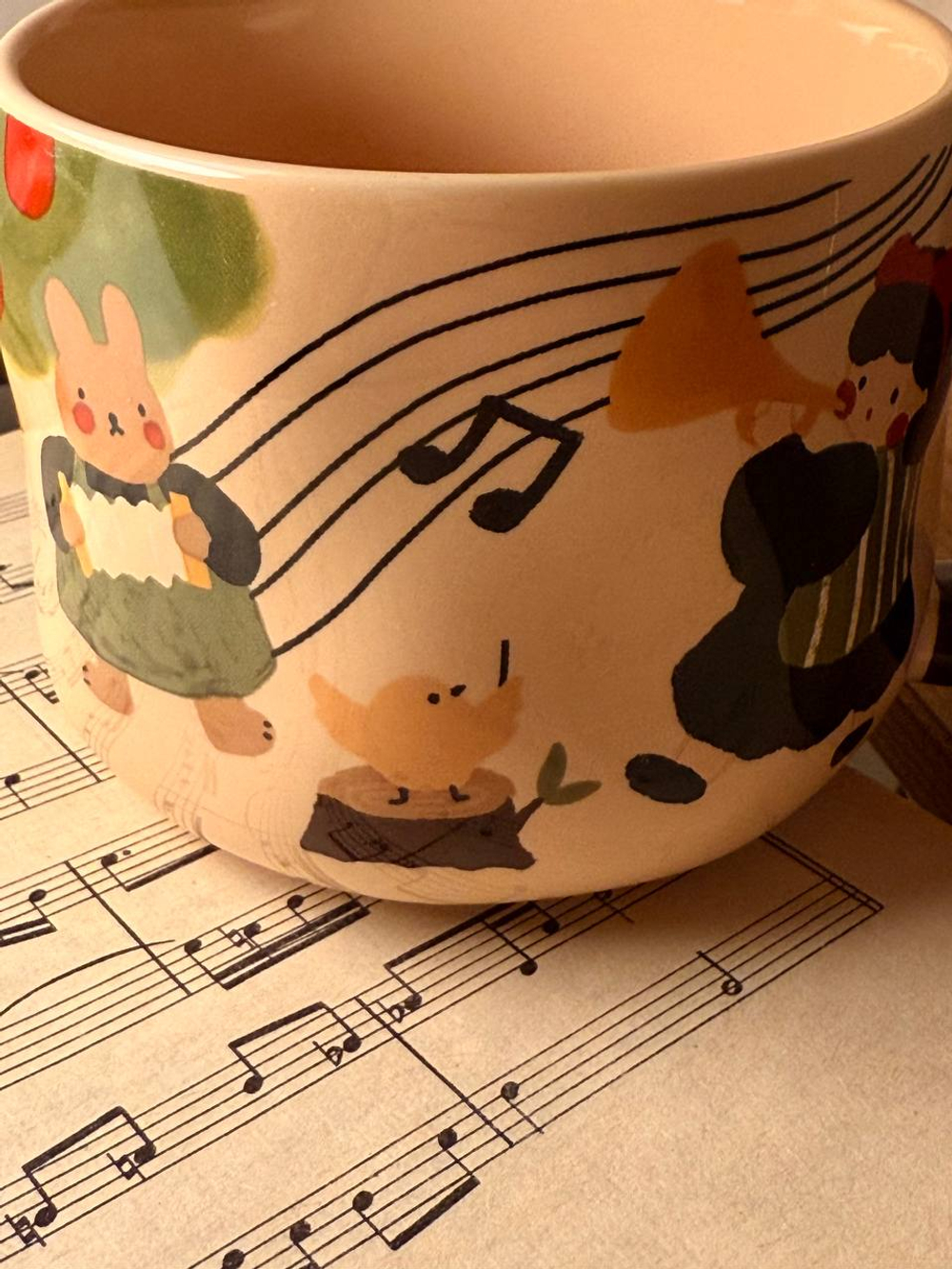 Кружка с крышкой и ложкой "Музыкальный лес"