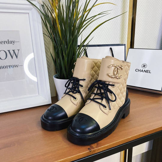 Кожаные ботинки