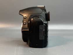 Nikon D3000 Kit 18-55mm 22.400 кадров