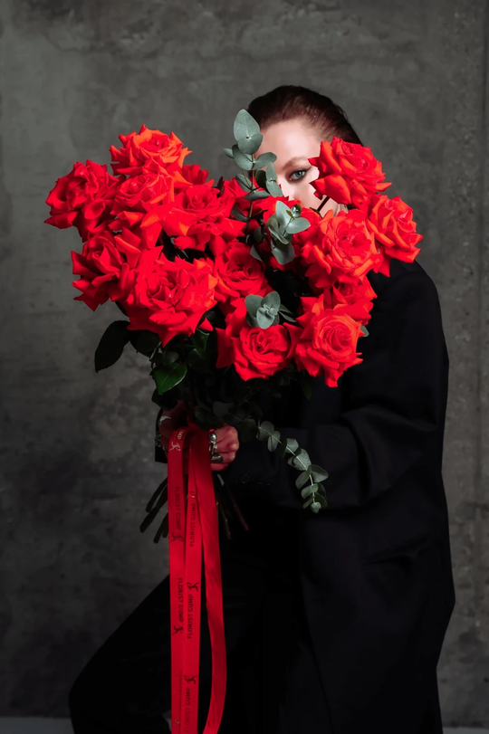 Монобукет из алых роз