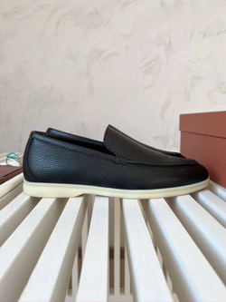 Лоферы Loro Piana Summer Walk с мехом
