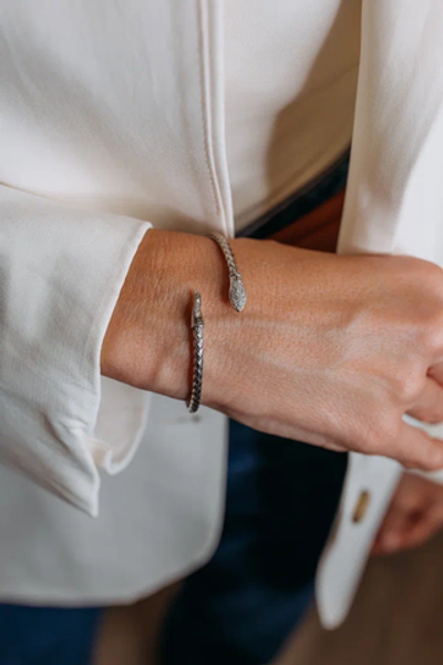 Браслет "Змея" с кристаллами в серебре