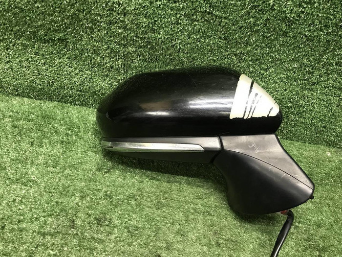 Зеркало правое Toyota Camry xv70 (17-нв) 8 конт.