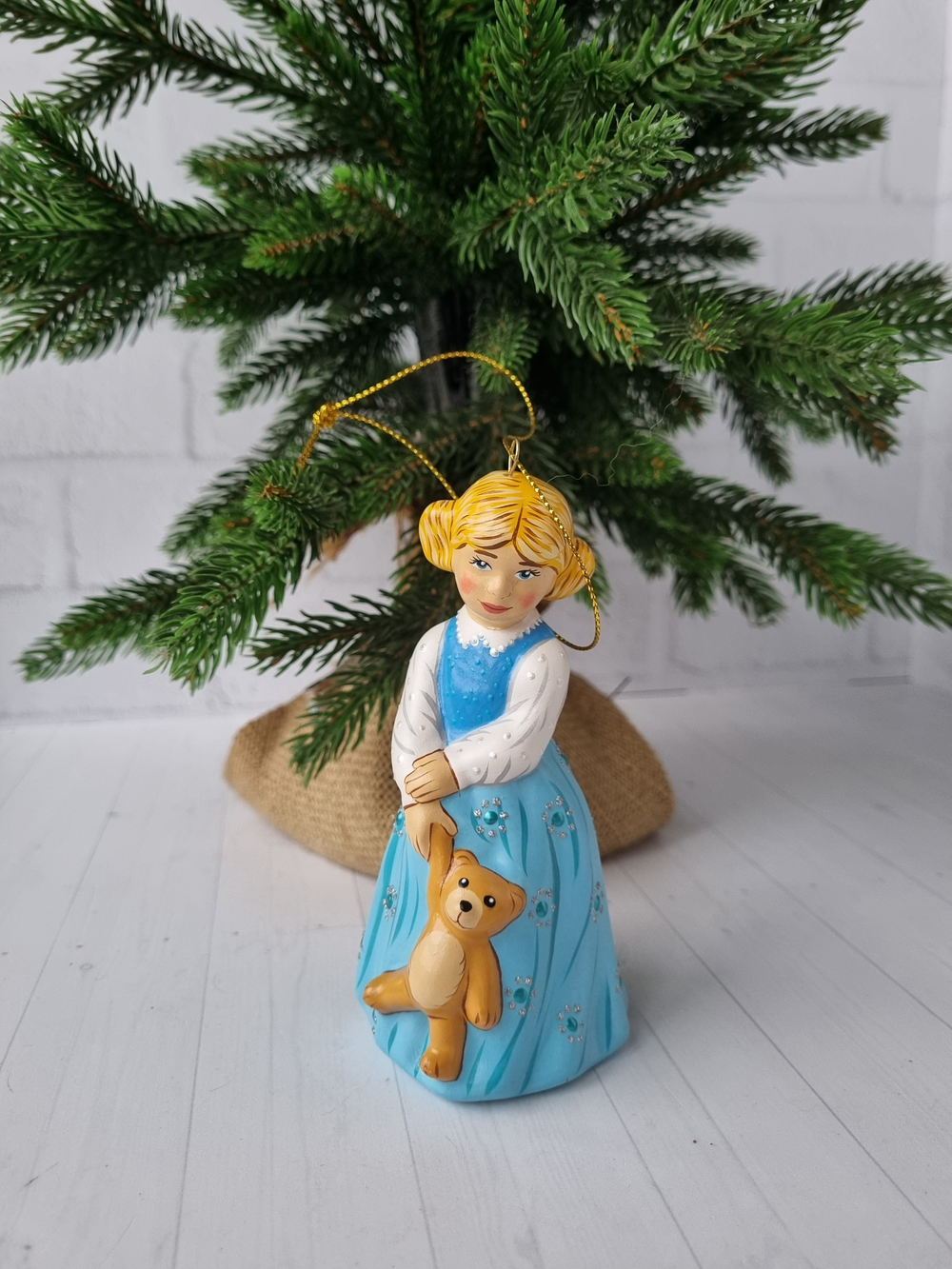 Девочка с мишкой ёлочная игрушка из фарфора
