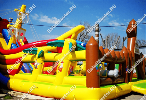 Большой надувной батут "Говорящая акула" 14*10*6 м